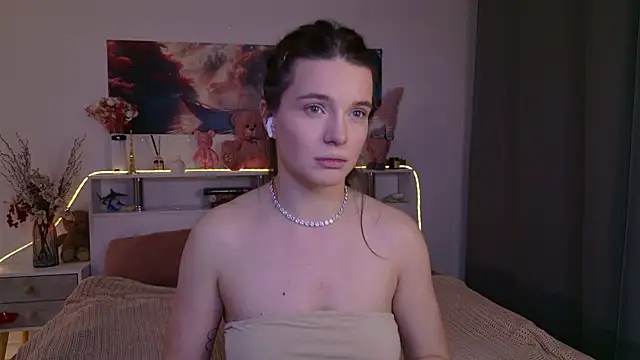 Nellie Medina online show from March 2026 04:08:02 PM