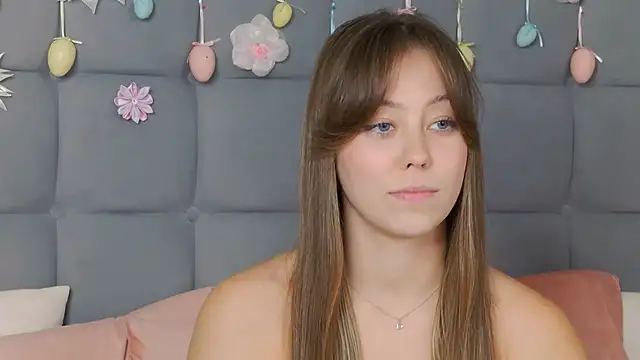 TheEmma online show from April 2026 07:07:02 PM