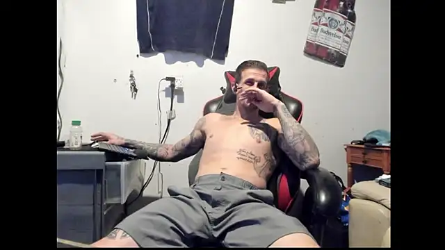 Snapshot of JamesMichael88 chatting on March 2025 05:52:02 PM JamesMichael88 online show from March 2025 05:52:02 PM