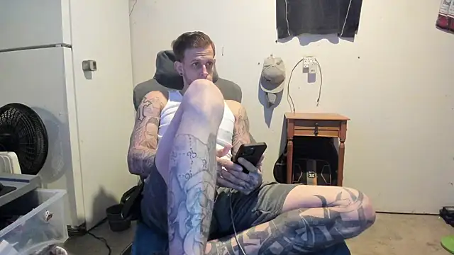 Snapshot of JamesMichael88 chatting on March 2025 02:45:01 PM JamesMichael88 online show from March 2025 02:45:01 PM