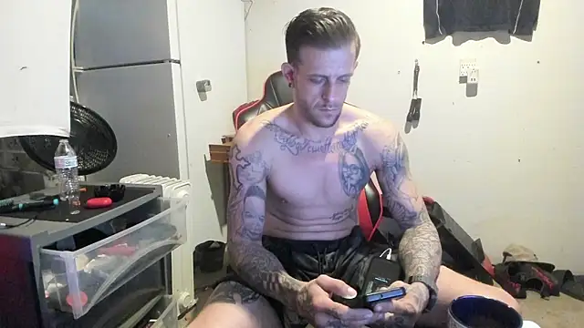 Snapshot of JamesMichael88 chatting on March 2025 03:58:02 PM JamesMichael88 online show from March 2025 03:58:02 PM