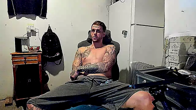 Snapshot of JamesMichael88 chatting on March 2025 03:12:01 AM JamesMichael88 online show from March 2025 03:12:01 AM