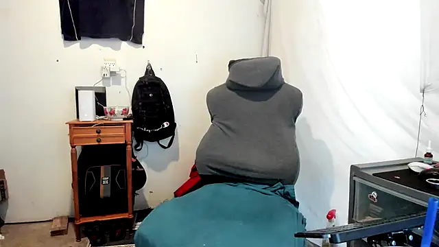 Snapshot of JamesMichael88 chatting on March 2025 07:13:02 PM JamesMichael88 online show from March 2025 07:13:02 PM