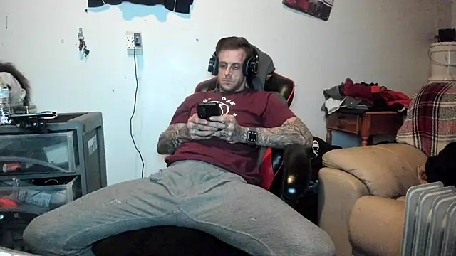 Snapshot of JamesMichael88 chatting on March 2025 02:25:01 AM JamesMichael88 online show from March 2025 02:25:01 AM