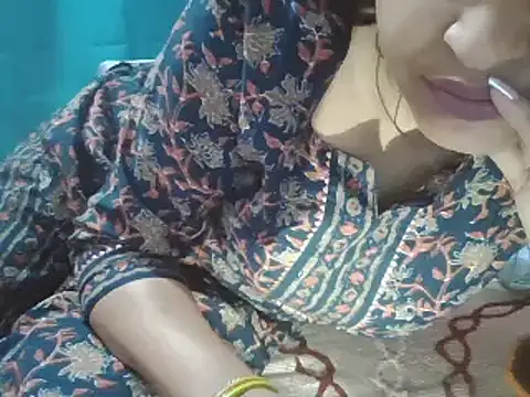 Snapshot of Hot-shanvi chatting on March 2025 01:35:02 AM Hot-shanvi online show from March 2025 01:35:02 AM