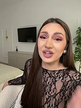 claraxjoyy online show from April 2026 09:35:01 AM