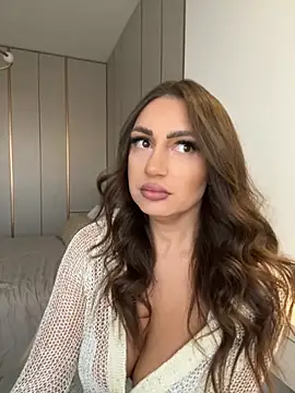 claraxjoyy online show from September 2025 04:15:01 AM