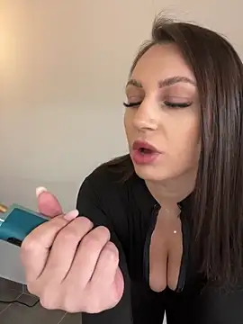 claraxjoyy online show from March 2025 04:58:02 AM