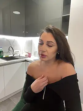 claraxjoyy online show from February 2025 04:24:01 AM