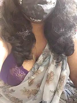 Snapshot of Rathi22 chatting on November 2025 02:28:02 PM Rathi22 online show from November 2025 02:28:02 PM