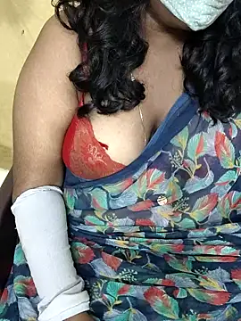 Snapshot of Rathi22 chatting on November 2025 11:37:01 PM Rathi22 online show from November 2025 11:37:01 PM