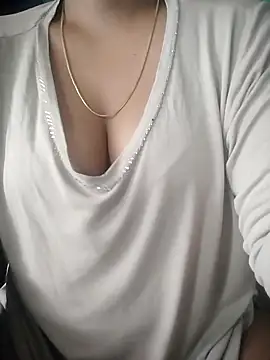 Snapshot of muskan-Sharma chatting on September 2025 04:45:01 AM muskan-Sharma online show from September 2025 04:45:01 AM