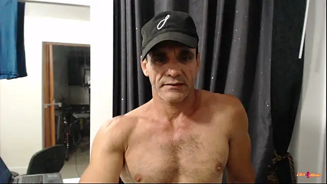 Snapshot of EdenAdonis chatting on May 2026 02:52:01 AM EdenAdonis online show from May 2026 02:52:01 AM