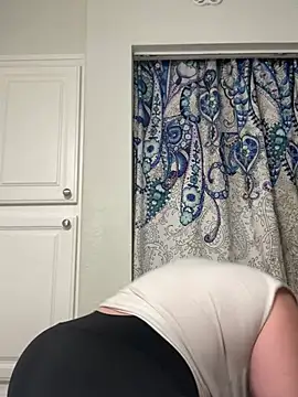 Snapshot of bjayburn chatting on December 2024 04:57:01 PM bjayburn online show from December 2024 04:57:01 PM