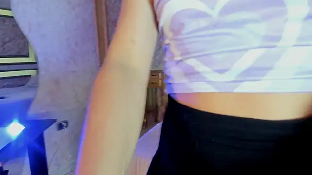 AlexaWatson  online show from January 2025 04:06:01 PM