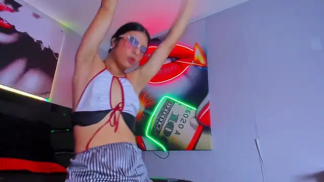 AlexaWatson  online show from February 2025 01:32:02 PM