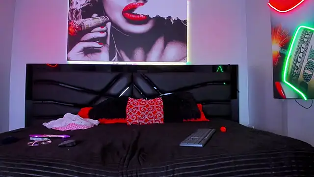 AlexaWatson  online show from February 2025 06:22:01 PM