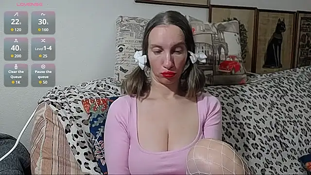 Snapshot of SquirtyEleanor chatting on November 2025 10:15:01 AM SquirtyEleanor online show from November 2025 10:15:01 AM