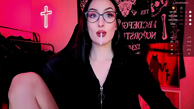 Miss Alice   online show from February 2026 01:01:02 AM