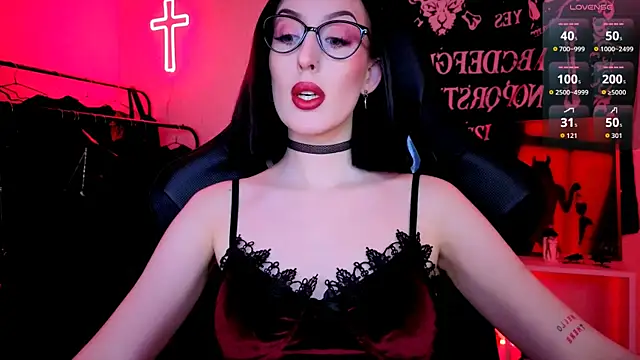 Miss Alice   online show from April 2026 02:05:01 AM