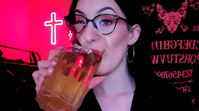 Miss Alice   online show from November 2025 01:28:01 AM