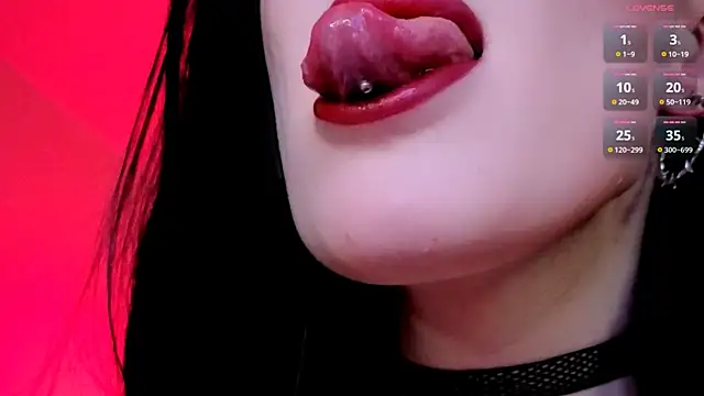 Snapshot of Miss_Alice__ chatting on May 2026 01:20:02 AM Miss Alice online show from May 2026 01:20:02 AM