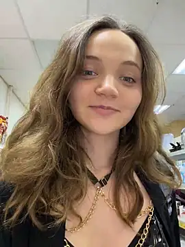 TheYourL online show from April 2026 09:38:01 PM