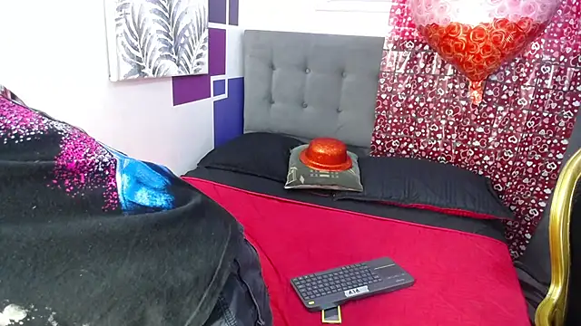 Snapshot of CollinStone chatting on February 2025 08:15:01 PM CollinStone online show from February 2025 08:15:01 PM