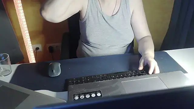 Sweet Phoenix online show from June 2026 07:08:02 PM