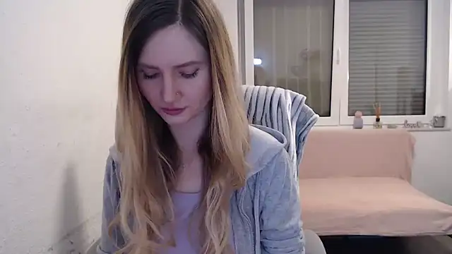 Snapshot of florianikaa chatting on February 2025 08:41:01 PM florianikaa online show from February 2025 08:41:01 PM