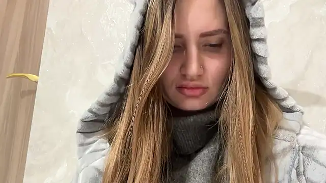 Snapshot of florianikaa chatting on October 2025 06:18:02 PM florianikaa online show from October 2025 06:18:02 PM
