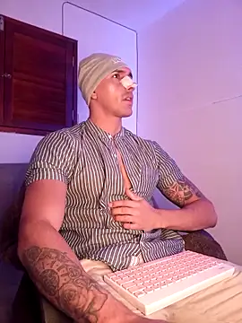 Snapshot of Joylopez_fit chatting on February 2026 04:03:01 PM Joylopez fit online show from February 2026 04:03:01 PM