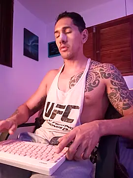 Snapshot of Joylopez_fit chatting on February 2026 11:42:02 AM Joylopez fit online show from February 2026 11:42:02 AM