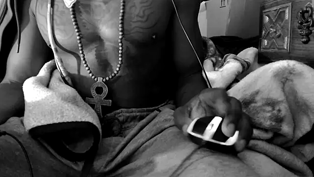 Snapshot of dominatingblacklove chatting on September 2025 09:26:02 AM dominatingblacklove online show from September 2025 09:26:02 AM