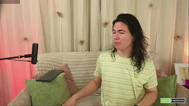 cute erelis  online show from January 2026 12:15:02 AM