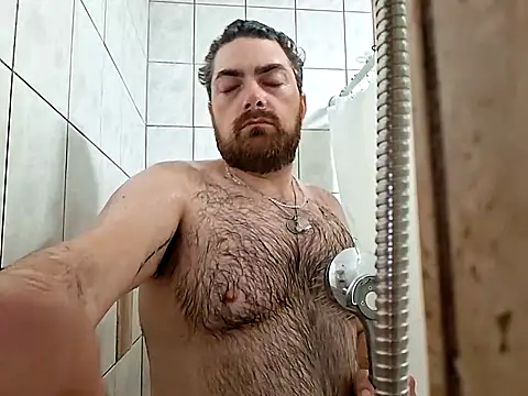 bearymikeyy online show from October 2025 02:38:01 PM