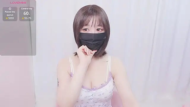 Snapshot of rosepink77 chatting on February 2025 12:06:02 PM rosepink77 online show from February 2025 12:06:02 PM