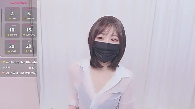 Snapshot of rosepink77 chatting on February 2025 03:40:01 PM rosepink77 online show from February 2025 03:40:01 PM