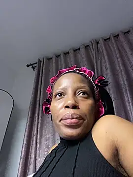 Thando04 online show from November 2025 07:36:03 PM