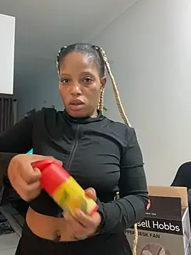 Thando04 online show from February 2026 05:42:02 PM