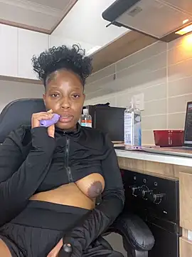 Thando04 online show from September 2025 05:16:02 PM