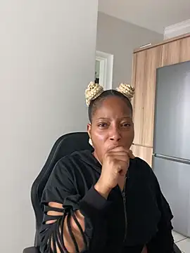 Thando04 online show from January 2026 12:53:02 PM