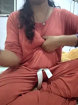 lovelygirl4567 online show from May 2026 03:37:02 PM