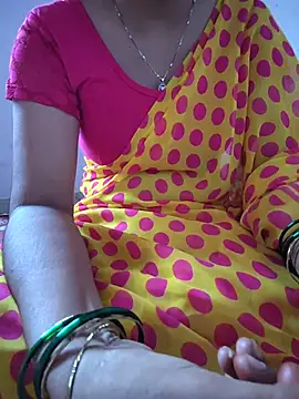 lovelygirl4567 online show from May 2026 07:06:01 AM