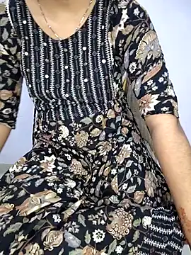 lovelygirl4567 online show from May 2026 05:40:01 PM