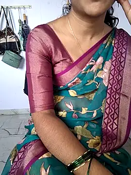 lovelygirl4567 online show from December 2025 06:02:01 AM