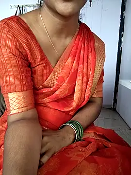 lovelygirl4567 online show from December 2025 05:44:01 AM