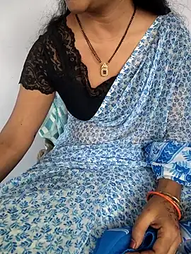 lovelygirl4567 online show from March 2026 05:10:02 AM