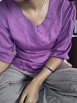 lovelygirl4567 online show from February 2026 06:13:01 AM