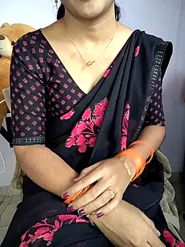 lovelygirl4567 online show from November 2025 05:18:02 AM